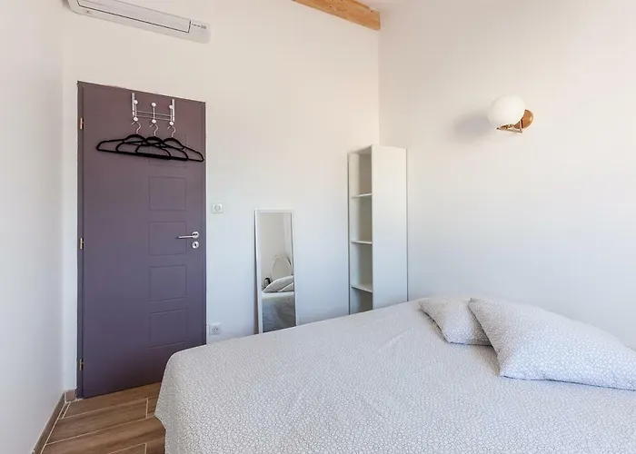 Alpinias Bed And Breakfast